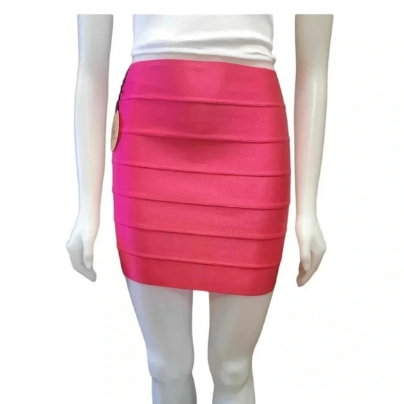 Passion Fusion Hot Pink Tiered Stretch Mini Skirt Size Small - Picture 1 of 9